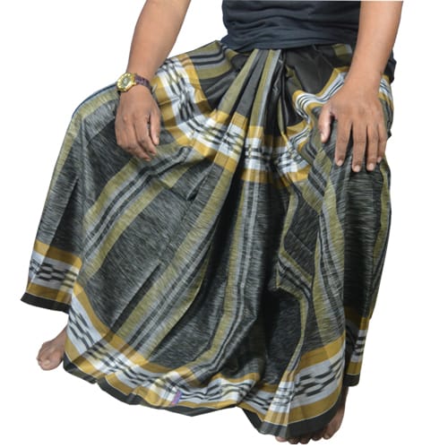 নকশী সাড়ে পাঁচ হাত দোতারের টিকা লুঙ্গি